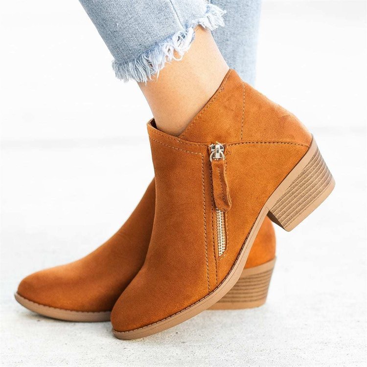 Bota Feminina Sintética - Estilo e Conforto Sustentáveis para o Seu Dia a Dia