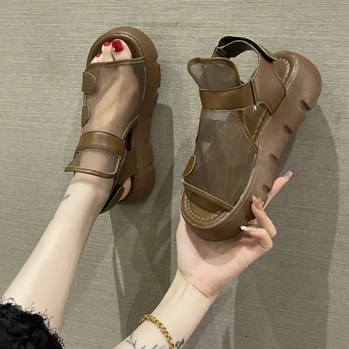 Sandália Estilosa e Confortável