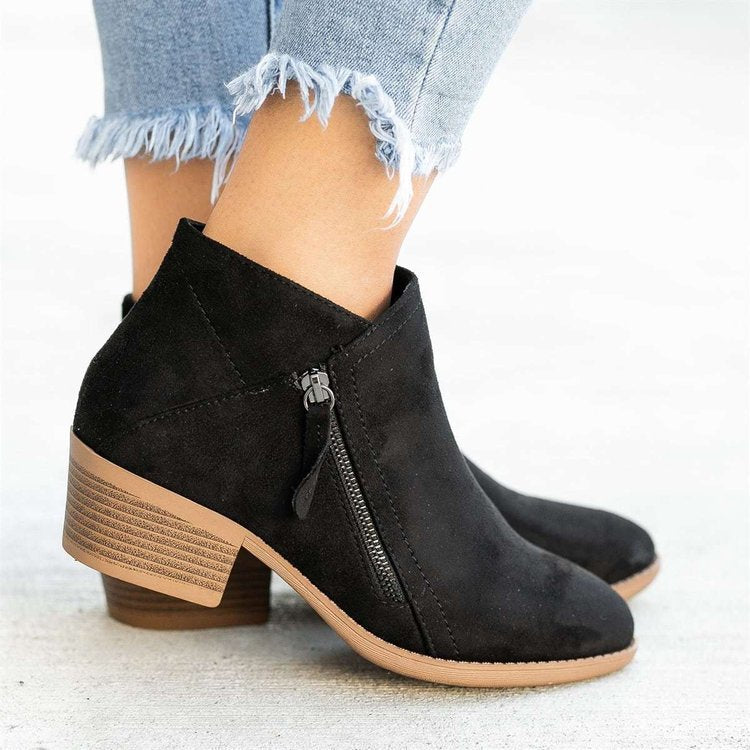 Bota Feminina Sintética - Estilo e Conforto Sustentáveis para o Seu Dia a Dia